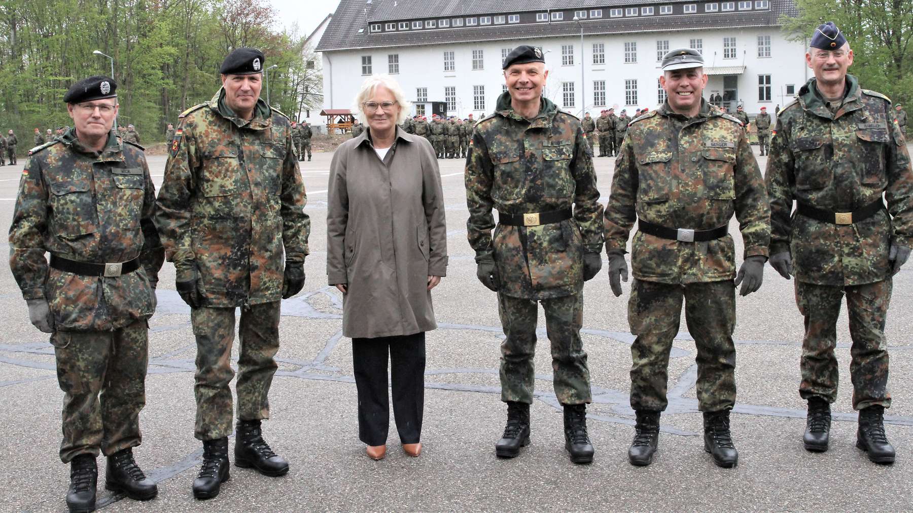 Bayern Erhält Heimatschutzregiment 1